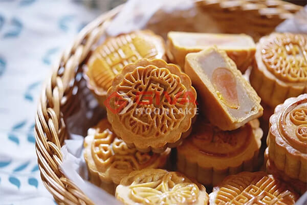 bánh trung thu trong ngày rằm