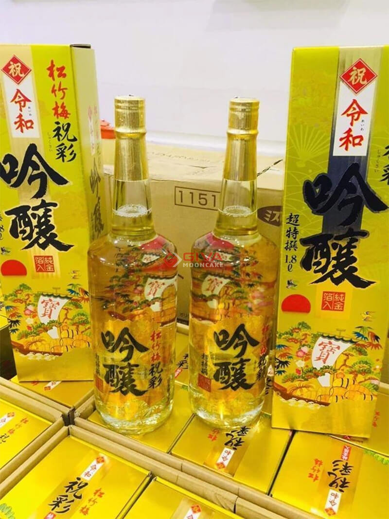 Rượu Sake Vảy Vàng Takara Shozu